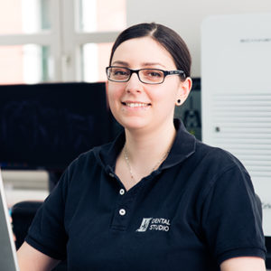 Ilona-400px-4